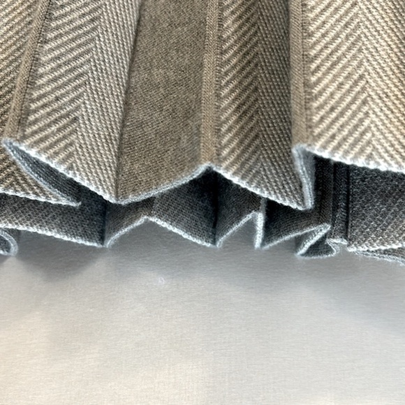 Milano Skirt Pleated Elastic Waist - Picture 5 of 8